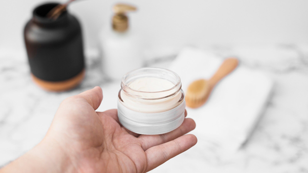 Trucos y consejos sobre cómo aplicar la crema hidratante facial