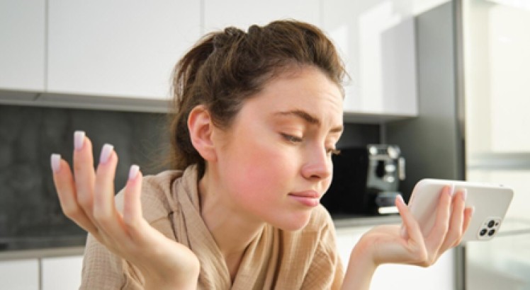 ¿Cómo aliviar la piel irritada en la cara? Causas y soluciones