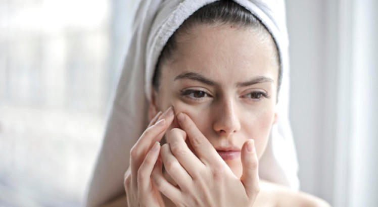 ¿Cómo revitalizar una piel opaca y sin brillo? Causas y soluciones efectivas